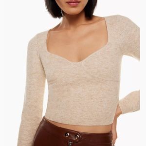 Aritzia / Wilfred Sweetheart Sweater